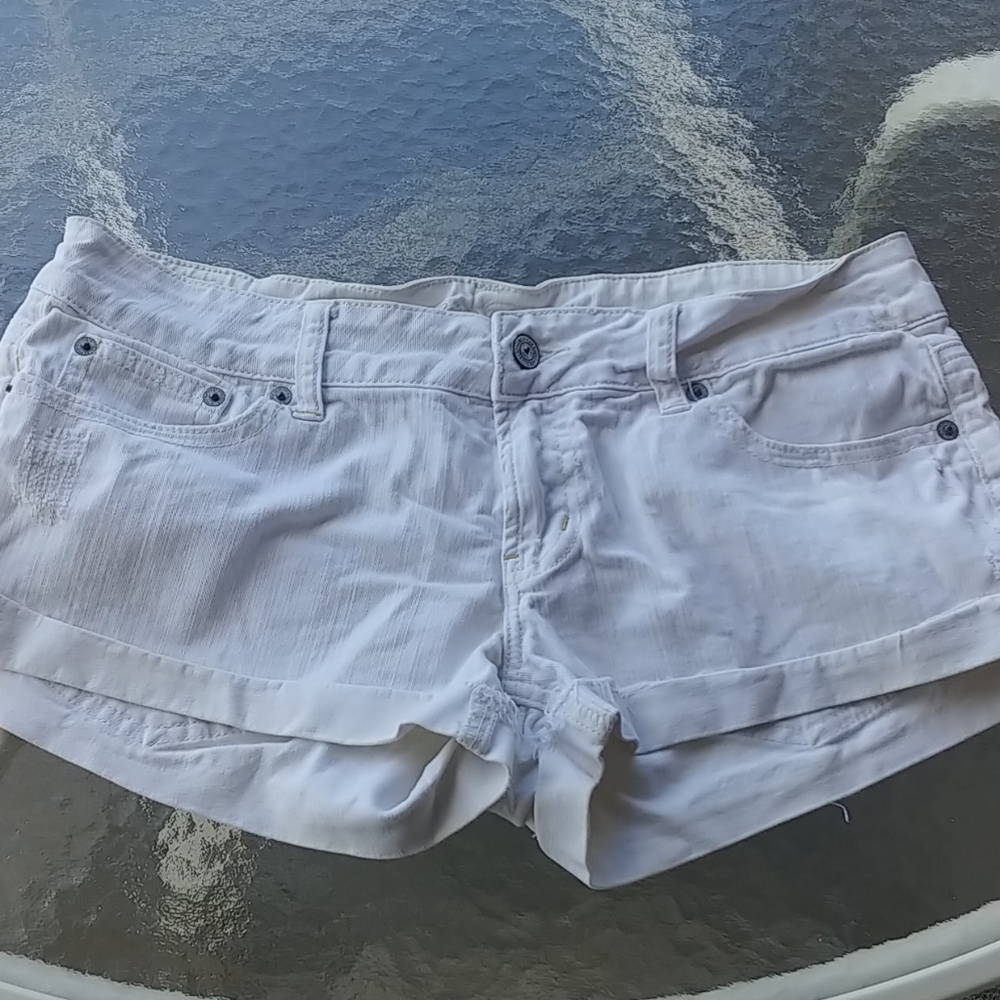 AMERICAN EAGLE White Denim Shorts